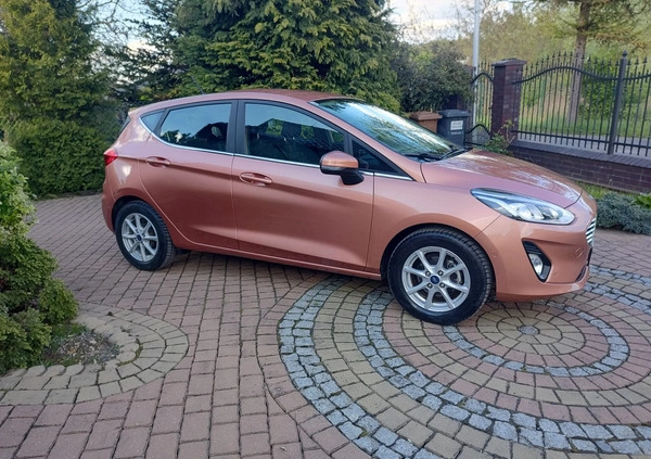 Ford Fiesta cena 42750 przebieg: 22800, rok produkcji 2017 z Częstochowa małe 436